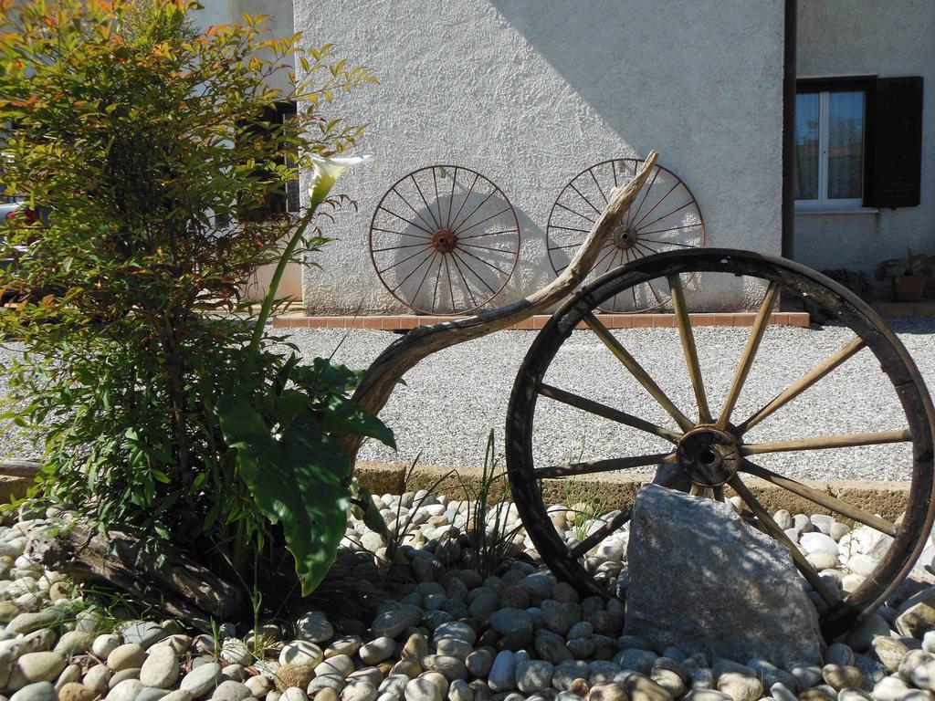 Al Pic De Corone Bed & Breakfast Terzo d' Aquileia ภายนอก รูปภาพ