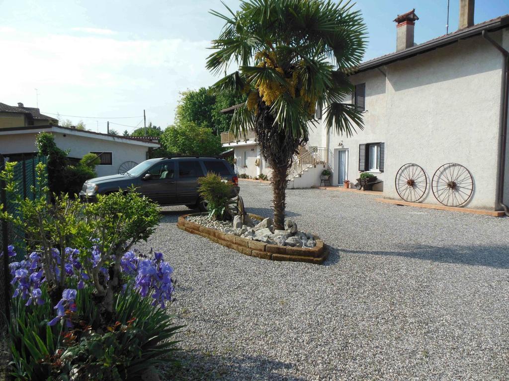Al Pic De Corone Bed & Breakfast Terzo d' Aquileia ภายนอก รูปภาพ