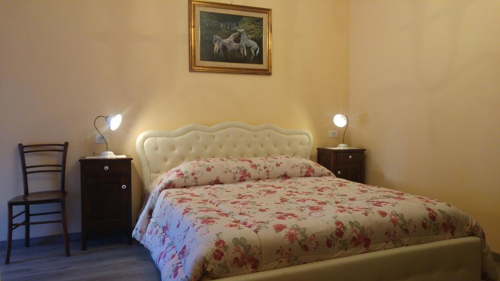 Al Pic De Corone Bed & Breakfast Terzo d' Aquileia ภายนอก รูปภาพ